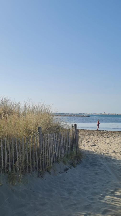 La Cigale De Mer A 100 M De La Plage Et Du Centre Ville Du Grau Du Roi เลอ โกร-ดู-รัว ภายนอก รูปภาพ
