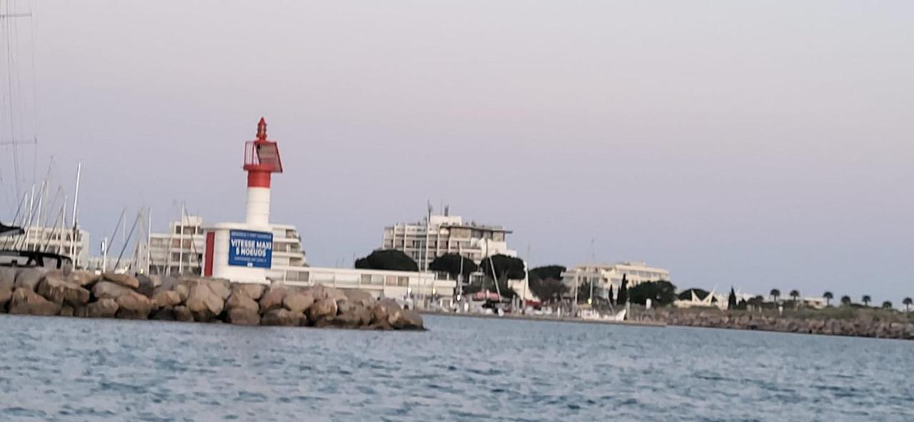 La Cigale De Mer A 100 M De La Plage Et Du Centre Ville Du Grau Du Roi เลอ โกร-ดู-รัว ภายนอก รูปภาพ